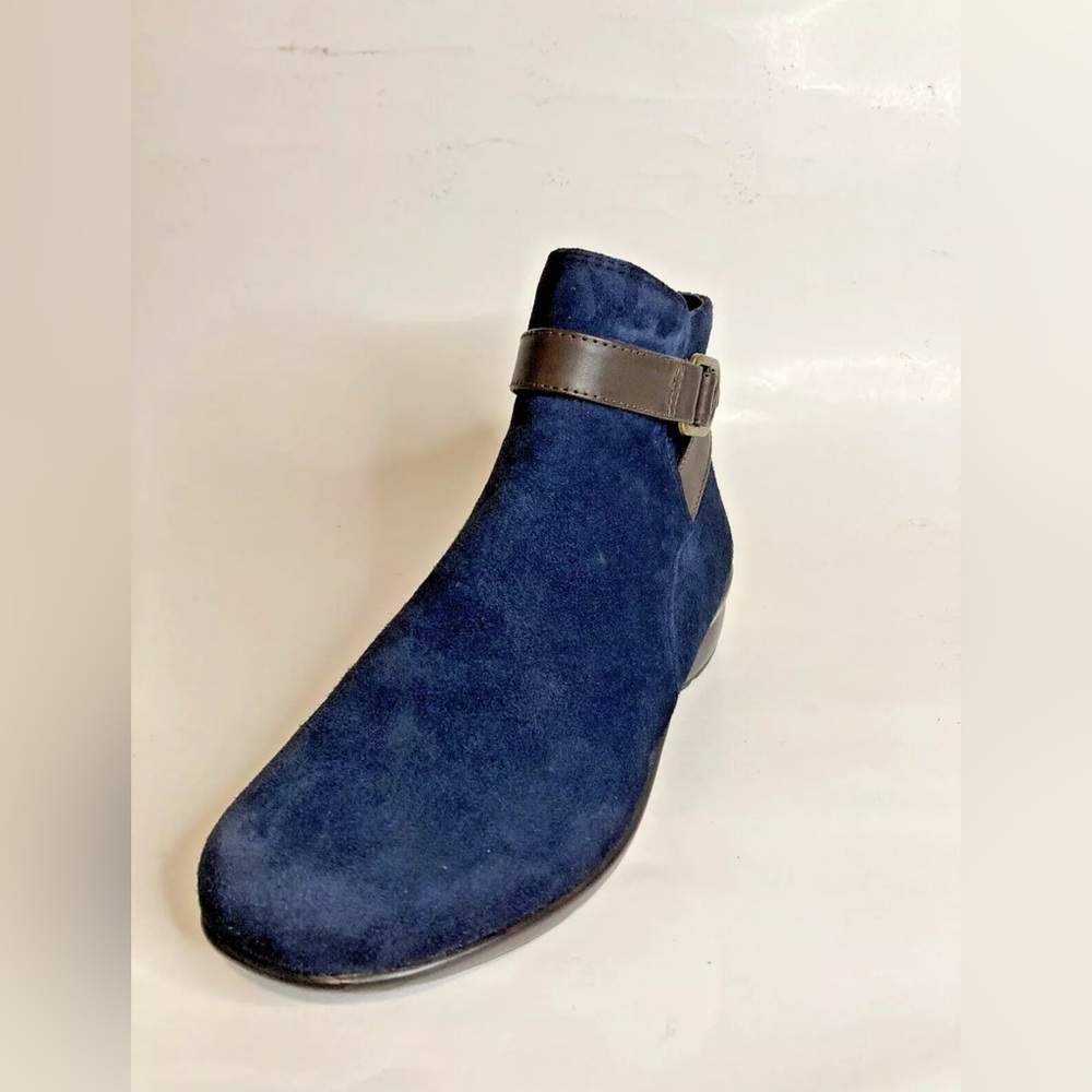 Naturalizer Colette Navy Blue Brown Suede Ankle Cycle Boots Womens US size 6